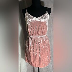 Forever 21 velvet pink dress​​​